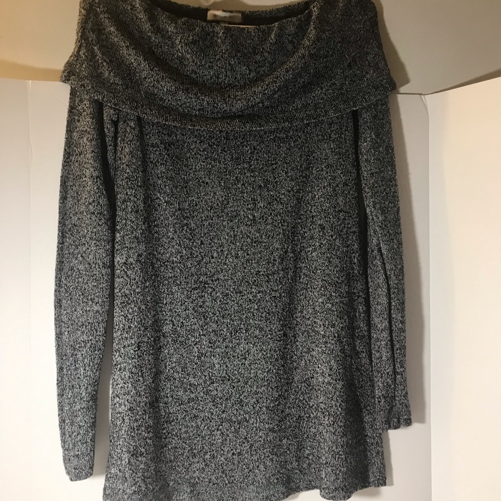 Anthropologie eri + ali off the shoulder scoop neck sweater black gray